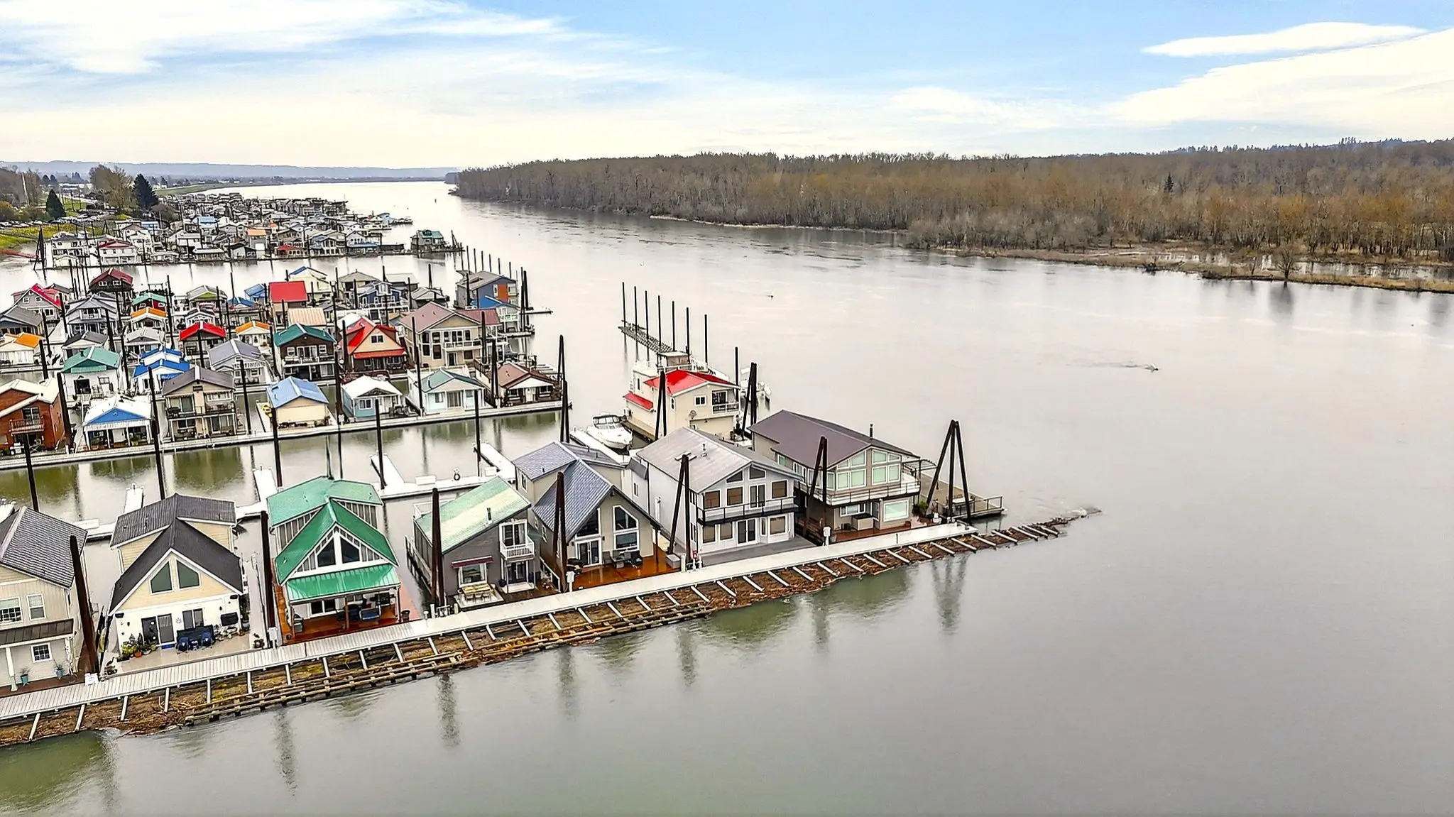 Outer Marine Drive 1 - Floating Homes Portland Outer Marine Drive 1 - Floating Homes Portland