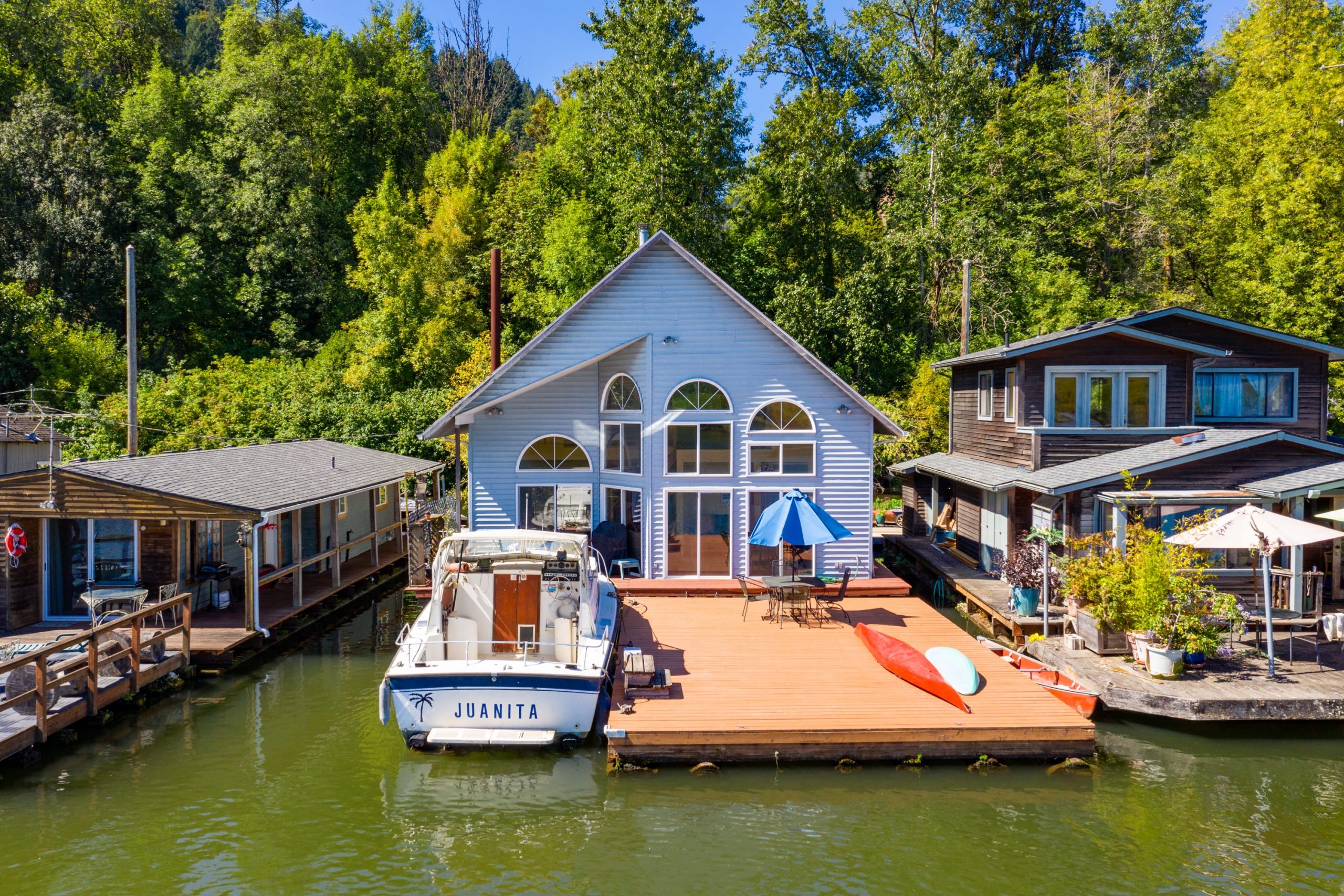 Supremely Sauvie Location 299,000 Floating Homes Portland