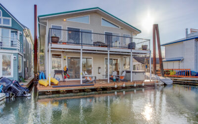Rare Duplex Floating Home!