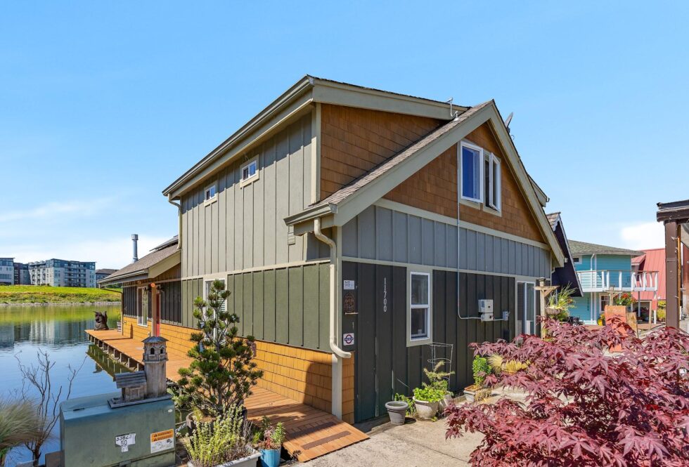 Island Cove Floating Home Community Floating Homes Portland